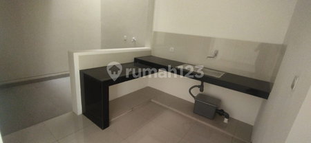 House for rent in North Jakarta, Indonesia · Penjaringan · 4 rooms, 4 baths