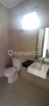 House for rent in North Jakarta, Indonesia · Penjaringan · 4 rooms, 4 baths