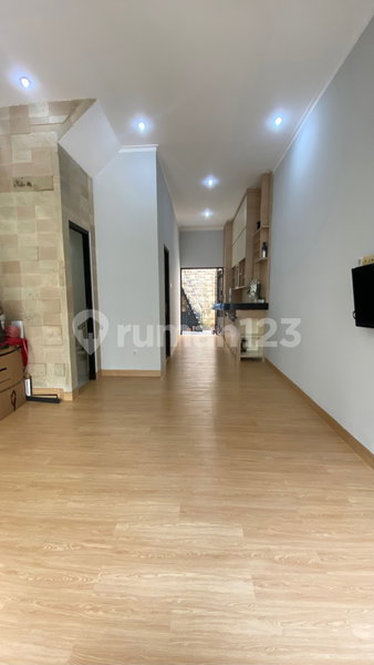 House for rent in Jakarta, Indonesia · Sunday market · 3 rooms, 3 baths