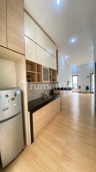 House for rent in Jakarta, Indonesia · Sunday market · 3 rooms, 3 baths
