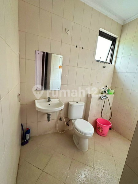 House for rent in Tangerang, Indonesia · Sukasari · 3 rooms, 3 baths