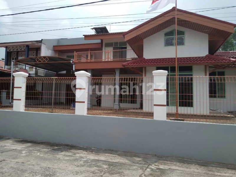 House for rent in Tangerang, Indonesia · 3 rooms, 4 baths