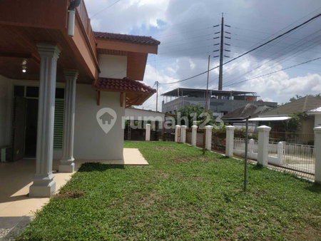 House for rent in Tangerang, Indonesia · 3 rooms, 4 baths