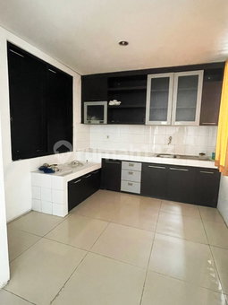 House for rent in Bandung, Indonesia · 4 rooms, 3 baths