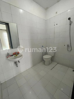 House for rent in Bandung, Indonesia · 4 rooms, 3 baths