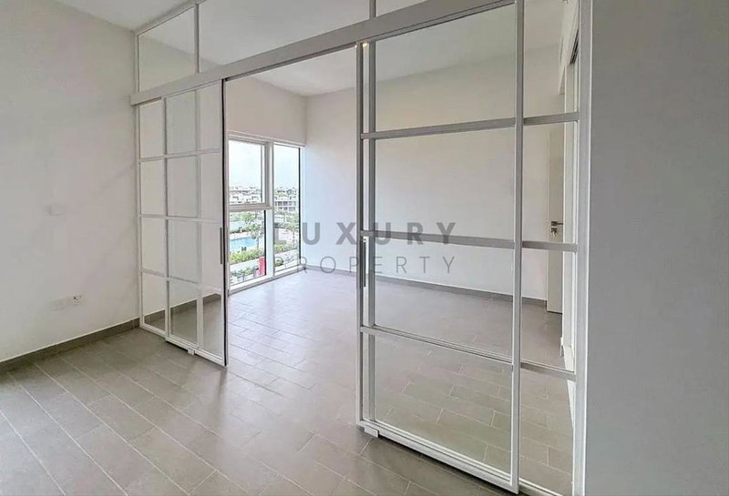 Apartment for rent in Dubai, United Arab Emirates · Golfville · 1 room, 1 bath