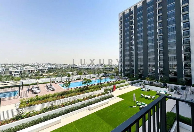 Apartment for rent in Dubai, United Arab Emirates · Golfville · 1 room, 1 bath