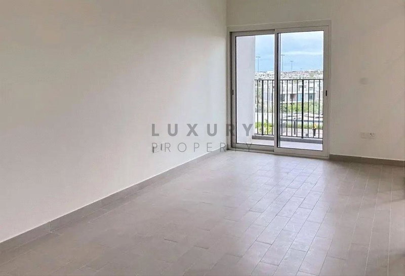 Apartment for rent in Dubai, United Arab Emirates · Golfville · 1 room, 1 bath