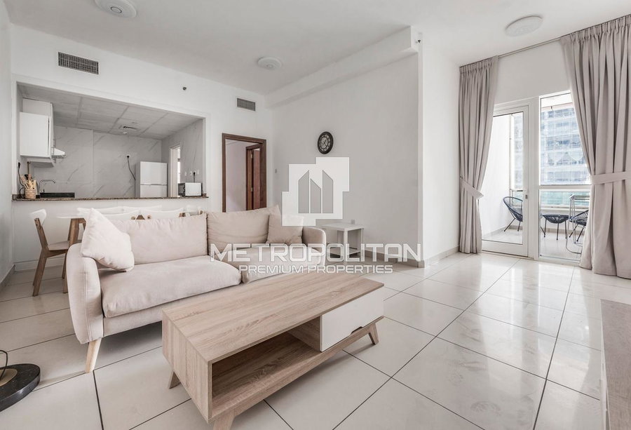 Apartment for rent in Dubai, United Arab Emirates · Marina Pinnacle · 1 room, 2 baths