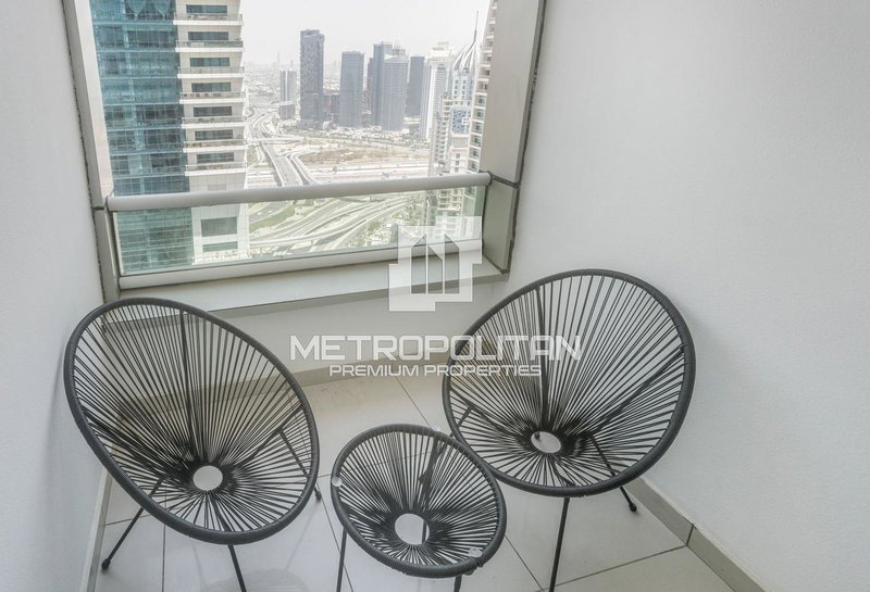 Apartment for rent in Dubai, United Arab Emirates · Marina Pinnacle · 1 room, 2 baths