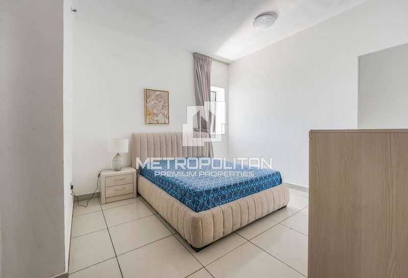 Apartment for rent in Dubai, United Arab Emirates · Marina Pinnacle · 1 room, 2 baths