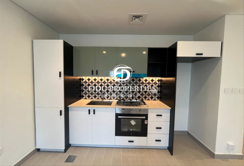 Apartment for rent in Dubai, United Arab Emirates · Golfville · 2 rooms, 1 bath