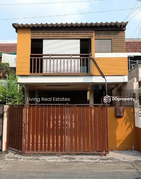 House for rent in Mueang Nonthaburi, Thailand · ทาวน์เฮ้าส์ ซ.ประชาราษฎร์ 8, Nonthaburi · 4 rooms, 2 baths
