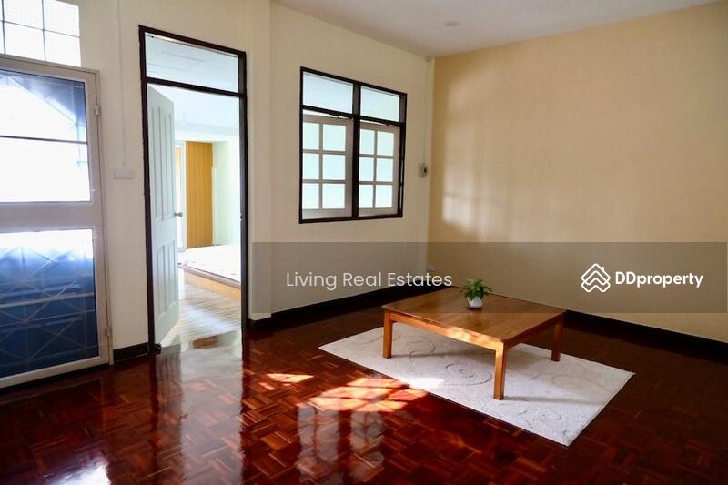 House for rent in Mueang Nonthaburi, Thailand · ทาวน์เฮ้าส์ ซ.ประชาราษฎร์ 8, Nonthaburi · 4 rooms, 2 baths