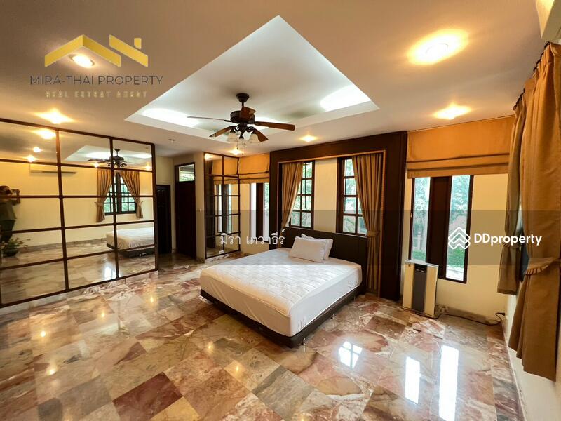 House for rent in Bang Lamung, Thailand · Pool villa in "Thung Klom-Tan Man" Pattaya, Chon Buri · 4 rooms, 5 baths