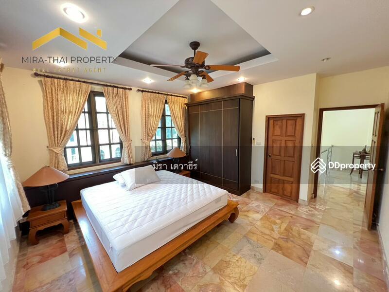 House for rent in Bang Lamung, Thailand · Pool villa in "Thung Klom-Tan Man" Pattaya, Chon Buri · 4 rooms, 5 baths