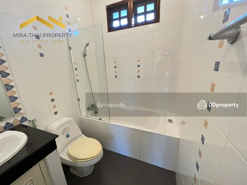 House for rent in Bang Lamung, Thailand · Pool villa in "Thung Klom-Tan Man" Pattaya, Chon Buri · 4 rooms, 5 baths