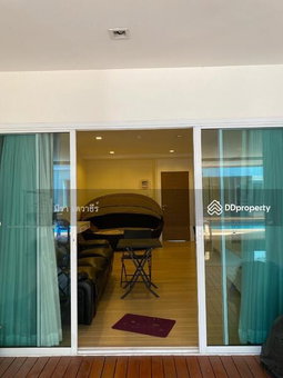 Apartment for rent in Chon Buri, Thailand · Condo for rent In Bangsaen. Room next to the pool, can walk into the pool, Chon Buri · 1 room, 1 bath