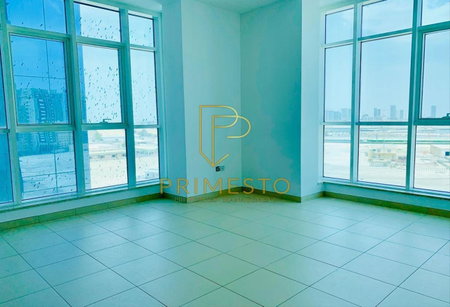 Apartment for rent in Abu Dhabi, United Arab Emirates · Al Aryam Tower · 2 rooms, 4 baths