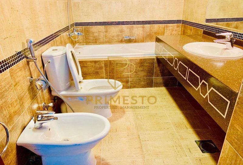 Apartment for rent in Abu Dhabi, United Arab Emirates · Al Aryam Tower · 2 rooms, 4 baths
