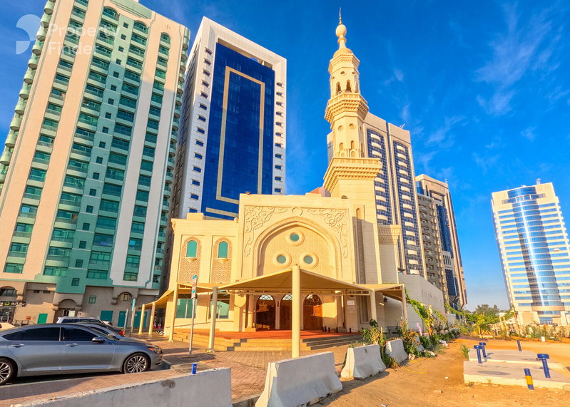 Apartment for rent in Abu Dhabi, United Arab Emirates · Al Aryam Tower · 2 rooms, 4 baths