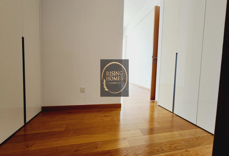 Apartamento en alquiler en Musaffah, Emiratos Árabes Unidos · Rihan Heights · 3 habitaciones, 5 baños