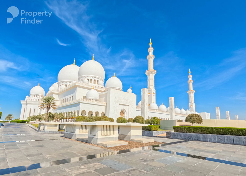 Apartamento en alquiler en Musaffah, Emiratos Árabes Unidos · Rihan Heights · 3 habitaciones, 5 baños