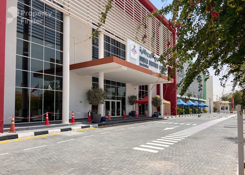 House for rent in Dubai, United Arab Emirates · Regional · 3 rooms, 4 baths