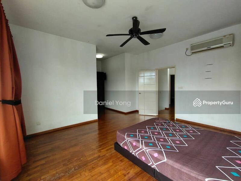 Apartment for rent in Skudai, Malaysia · Jalan indah 14 taman bukit indah · 4 rooms, 3 baths