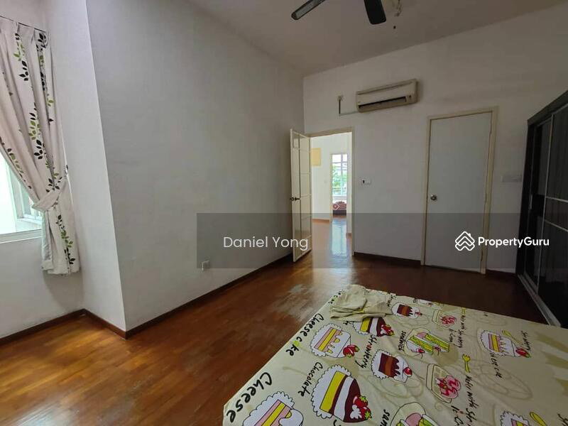 Apartment for rent in Skudai, Malaysia · Jalan indah 14 taman bukit indah · 4 rooms, 3 baths