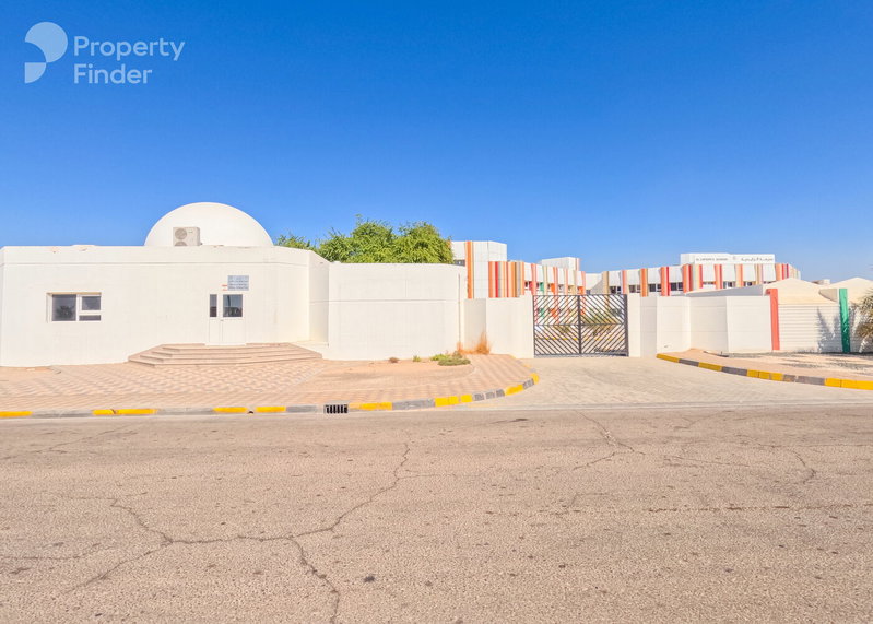 House for rent in Al Ain City, United Arab Emirates · Gafat Al Nayyar · 5 rooms, 7 baths
