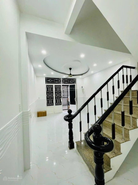 Apartment for rent in Ho Chi Minh City, Vietnam · Go Dau Street · 2 rooms, 2 baths