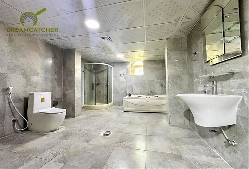 House for rent in Ras Al Khaimah City, United Arab Emirates · Seih Al Uraibi · 8 rooms, 7 baths