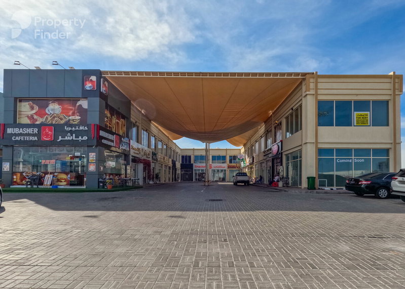 House for rent in Ras Al Khaimah City, United Arab Emirates · Seih Al Uraibi · 8 rooms, 7 baths