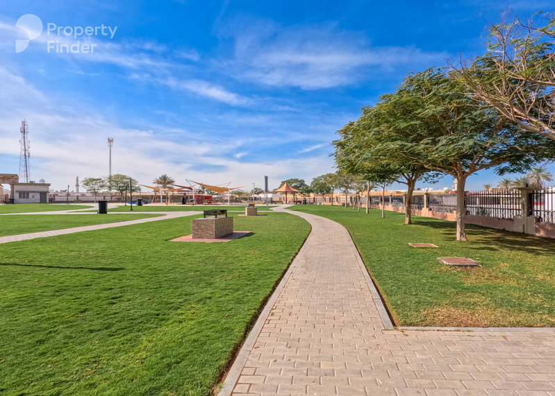 House for rent in Ras Al Khaimah City, United Arab Emirates · Seih Al Uraibi · 8 rooms, 7 baths