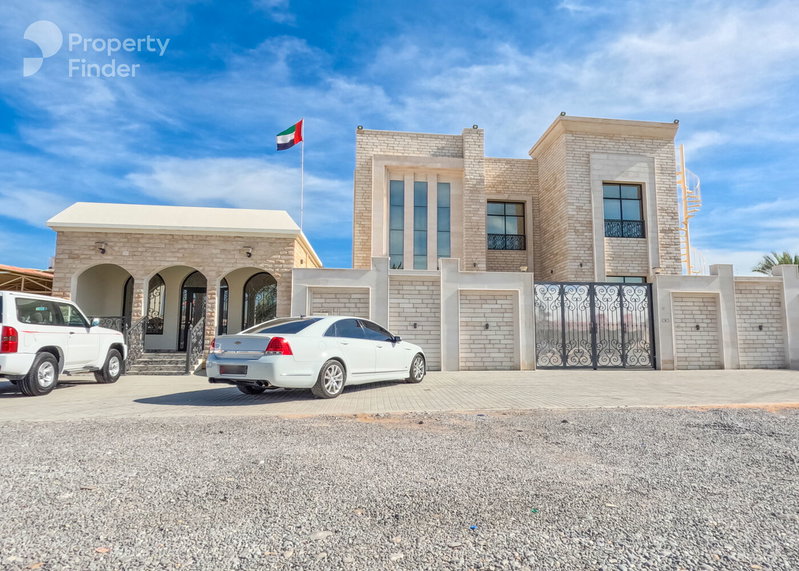 House for rent in Ras Al Khaimah City, United Arab Emirates · Seih Al Uraibi · 8 rooms, 7 baths