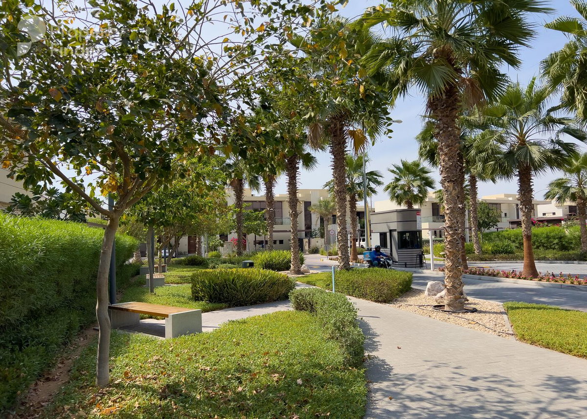 Brookfield 1, Emiratos Árabes Unidos