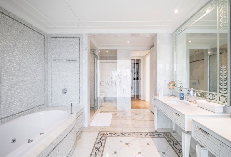 Apartment for rent in Sharjah, United Arab Emirates · Palazzo Versace · 4 rooms, 5 baths