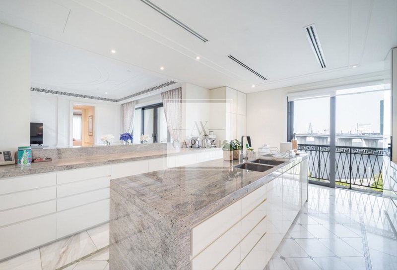 Apartment for rent in Sharjah, United Arab Emirates · Palazzo Versace · 4 rooms, 5 baths