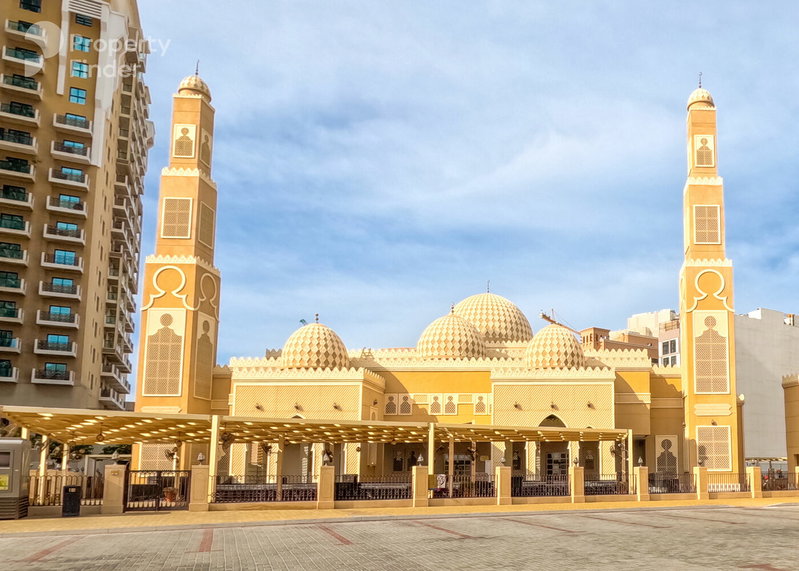 Apartment for rent in Sharjah, United Arab Emirates · Palazzo Versace · 4 rooms, 5 baths