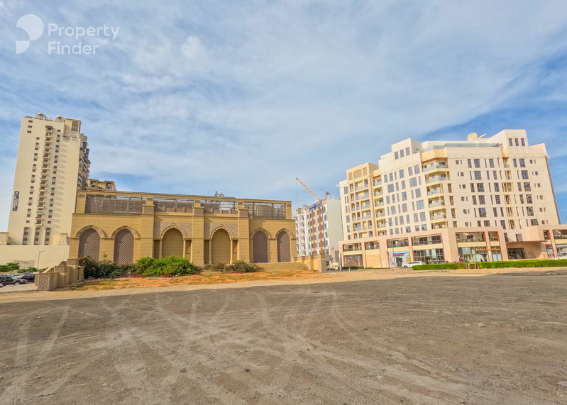 Apartment for rent in Sharjah, United Arab Emirates · Palazzo Versace · 4 rooms, 5 baths