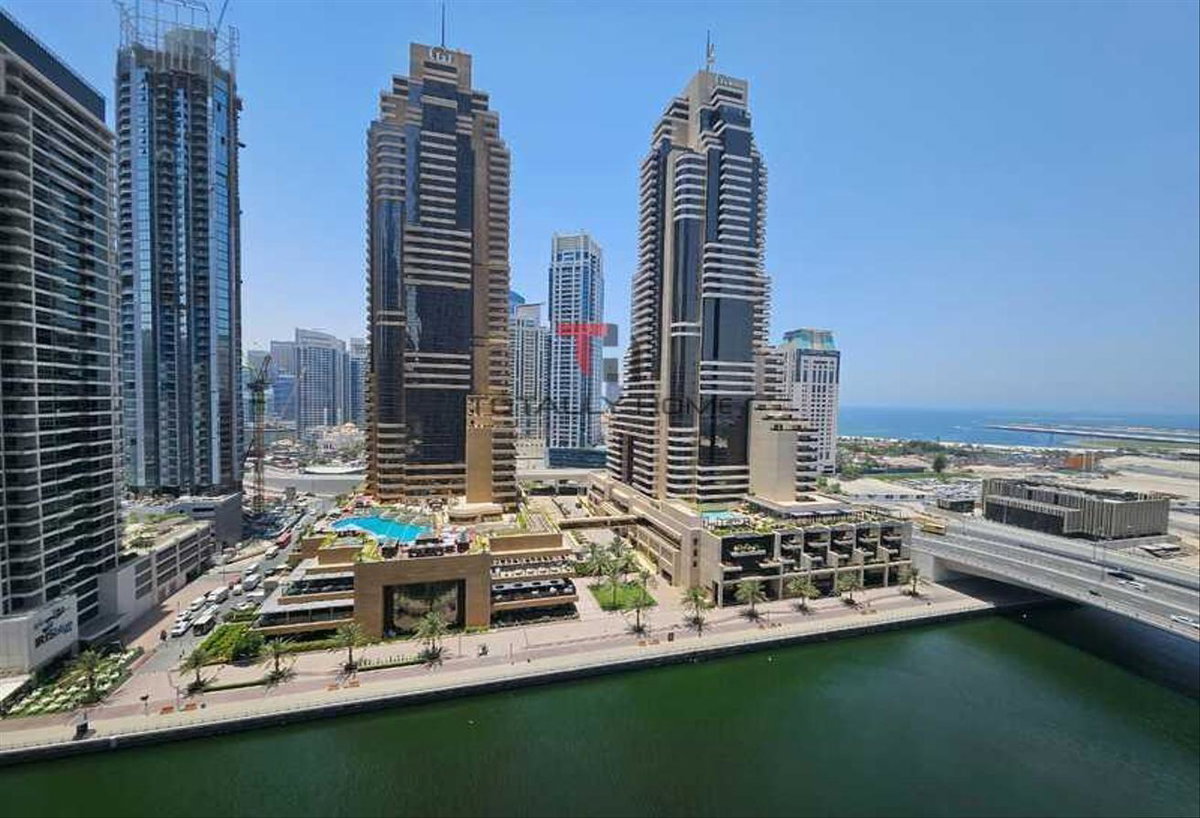 Cayan Tower, United Arab Emirates