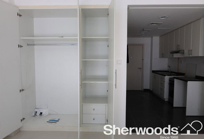 Apartment for rent in Dubai, United Arab Emirates · Golf Panorama B · 1 room, 1 bath