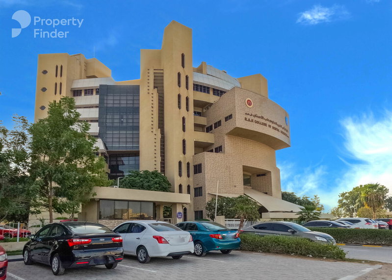 Apartment for rent in Ras Al Khaimah City, United Arab Emirates · Al Qusaidat · 7 rooms, 7 baths