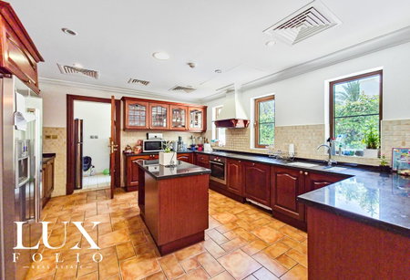 House for rent in Dubai, United Arab Emirates · Lime Tree Valley · 5 rooms, 5 baths