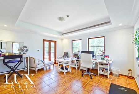 House for rent in Dubai, United Arab Emirates · Lime Tree Valley · 5 rooms, 5 baths