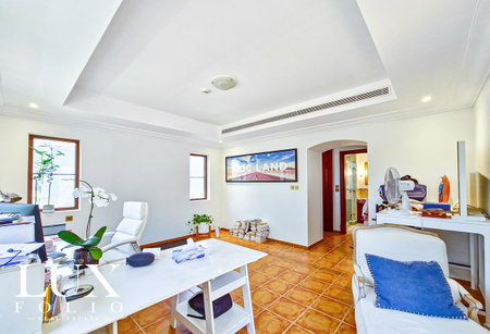 House for rent in Dubai, United Arab Emirates · Lime Tree Valley · 5 rooms, 5 baths
