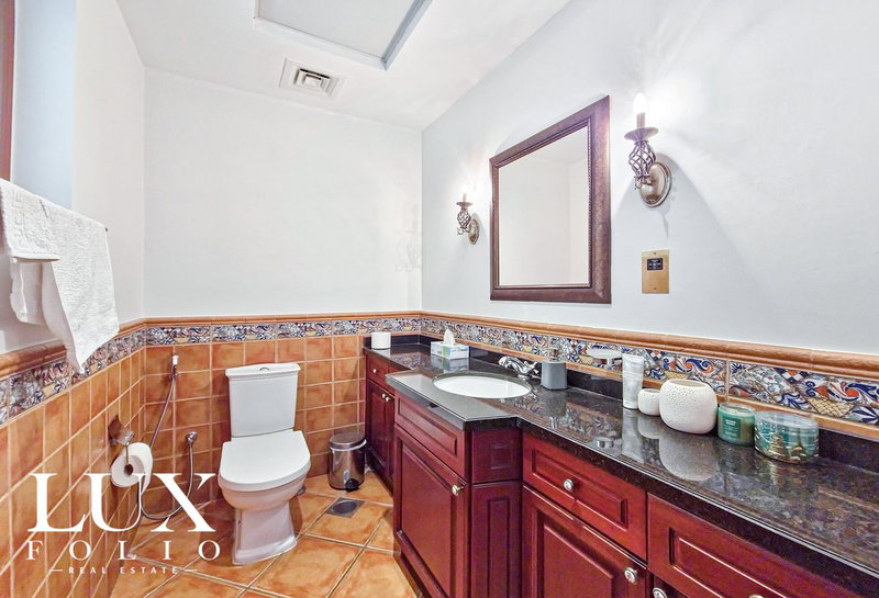 House for rent in Dubai, United Arab Emirates · Lime Tree Valley · 5 rooms, 5 baths