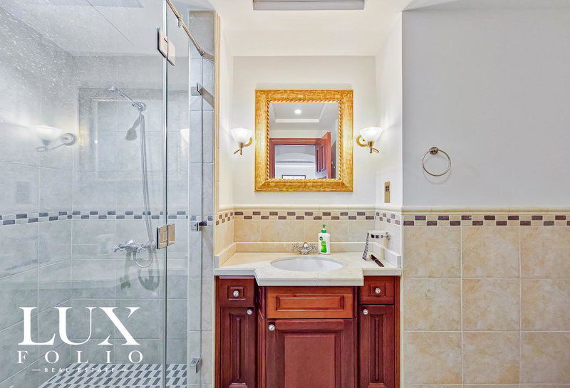 House for rent in Dubai, United Arab Emirates · Lime Tree Valley · 5 rooms, 5 baths
