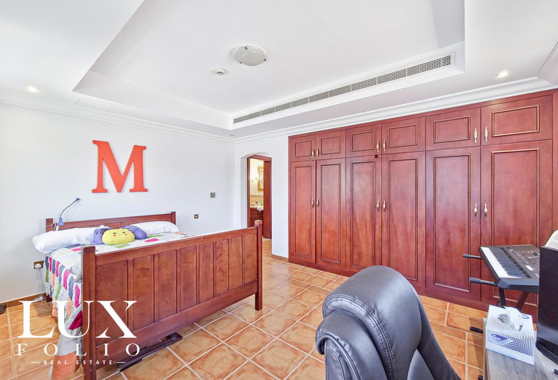 House for rent in Dubai, United Arab Emirates · Lime Tree Valley · 5 rooms, 5 baths